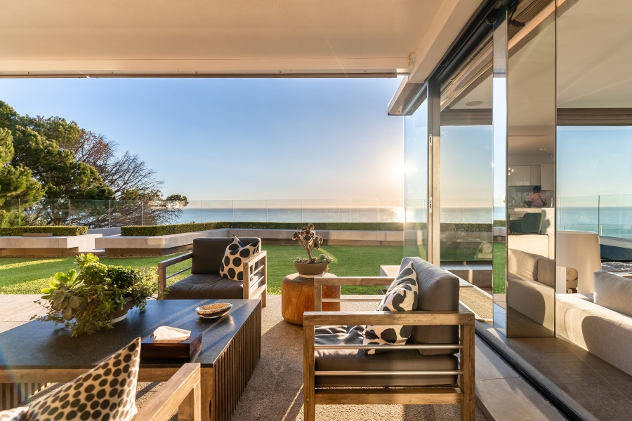 To Let 6 Bedroom Property for Rent in Clifton Western Cape